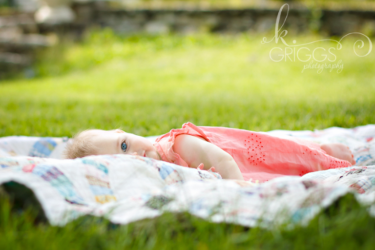 St Louis Family Photographer - KGriggs Photography - little girl and parents - Oak Knoll Park, St. Louis, MO