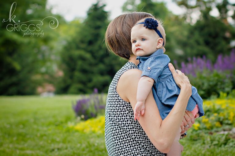 St Louis Family Photographer - KGriggs Photography - little girl and parents - Oak Knoll Park, St. Louis, MO