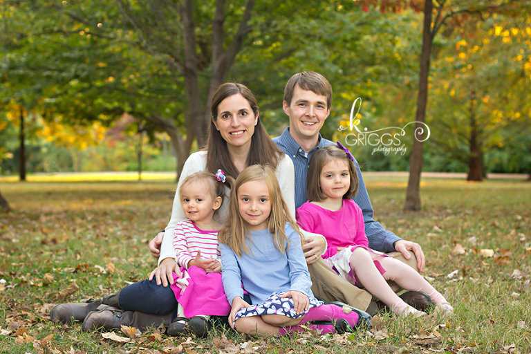 St. Louis Family Photographer - KGriggs Photography - family of three girls and parents - Oak Knoll Park, St. Louis, MO