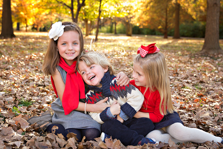 St. Louis Family Photographer - KGriggs Photography - two sisters tickling little brother - Oak Knoll Park, St. Louis, MO