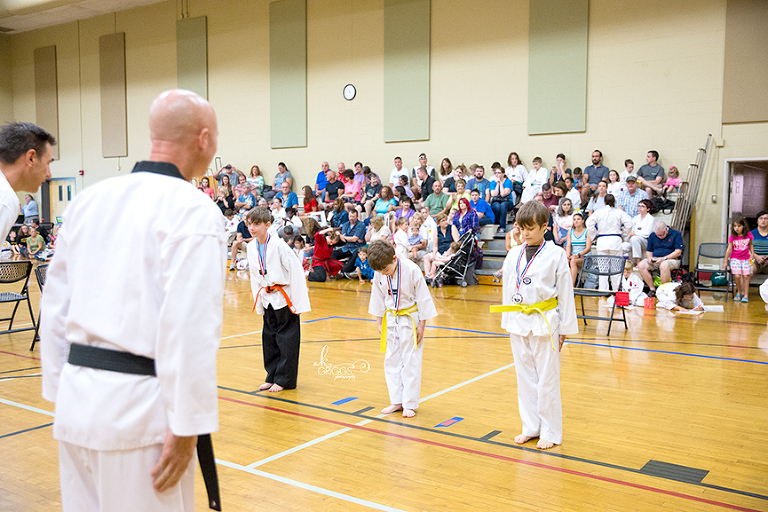 boys bowing to judge after match | st louis photographer