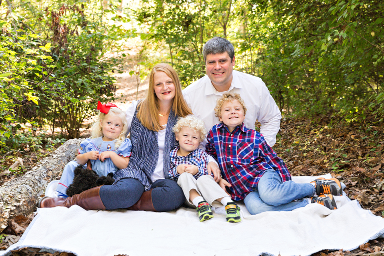 Family of 5 sitting on blanket - Longview Farm Park | St. Louis Children's Photographer