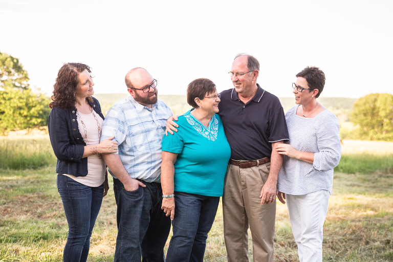 Family Photos of sweet family of 5 | St. Louis Photographer