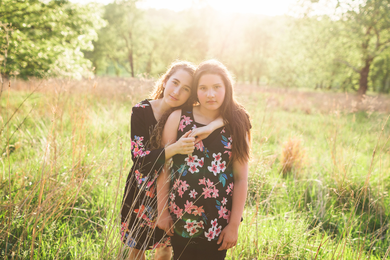 Sisters in the sunset at Queeny Park | St. Louis Family Photography