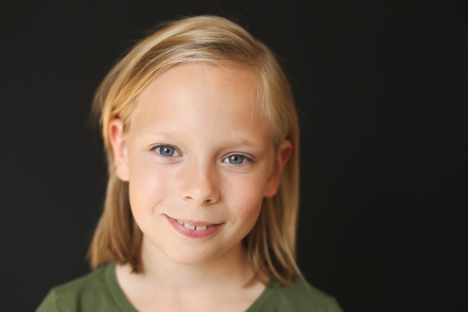 School photo of elementary age girl | KGriggs Photography